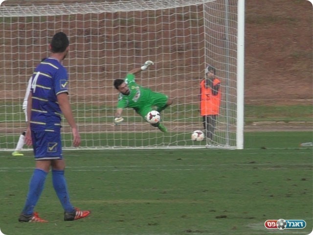 הצלת המשחק של גל לובטון (שקד מורג)